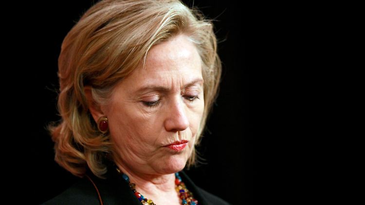 Clinton legt den Menschenrechtsbericht des US-Außenministeriums vor und erwähnt ihr eigenes Land mit keiner Silbe. 