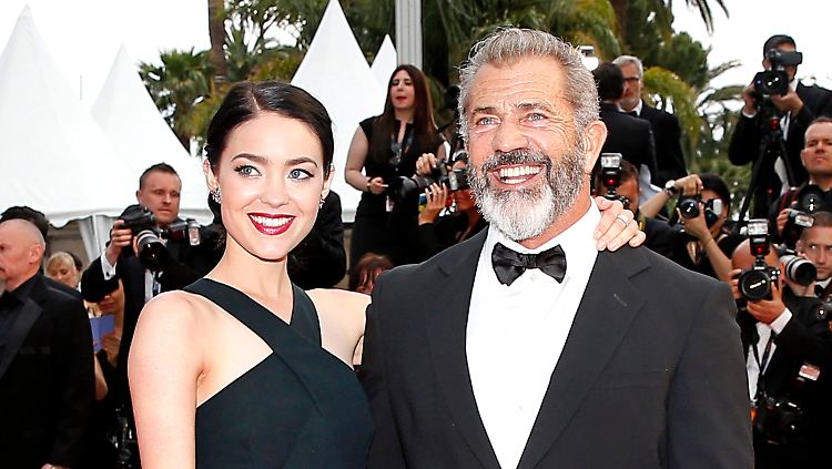 Mel Gibson und seine deutlich jüngere Freundin sind seit über zwei Jahren zusammen.