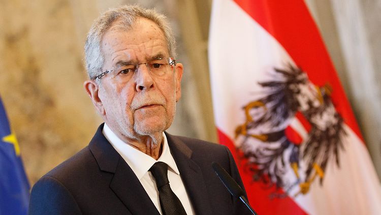An diesem Donnerstag wird Alexander Van der Bellen "angelobt".