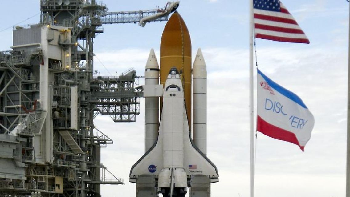Vor dem letzten Flug: Die Discovery bleibt nun noch etwas länger auf ihrer Startrampe.