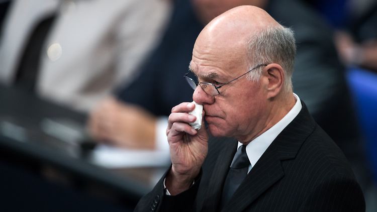 Bundestagspräsident Norbert Lammert: "Die Geschichte zeigt: Die Würde des Menschen ist antastbar."