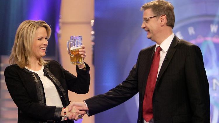 Na, dann Prost! Stephanie zu Guttenberg und Günther Jauch.