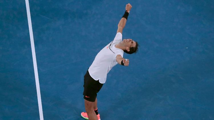 Der Spanier feiert seinen spektakulären Triumph im Halbfinale der Australian Open.
