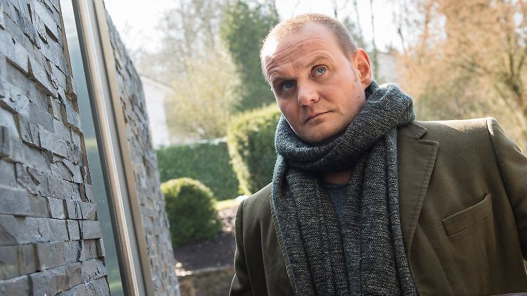 Hauptkommissar Stellbrink ermittelt im Fall des toten Lehrers.
