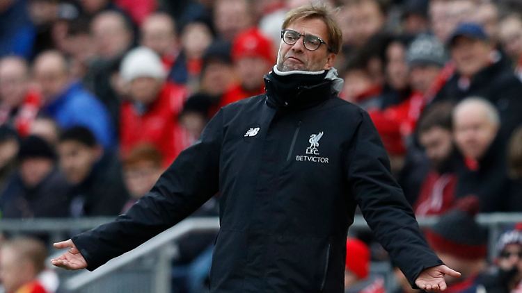 Liverpool-Trainer Jürgen Klopp muss sich nach zwei Pokal-Pleiten Kritik gefallen lassen.