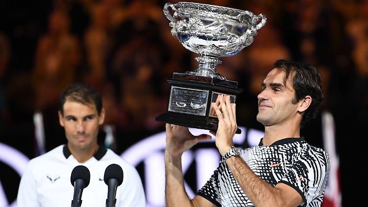 Im Australian-Open-Finale gegen Rafael Nadal (l.) sicherte sich Roger Federer den 18. Grand-Slam-Titel seiner Karriere.