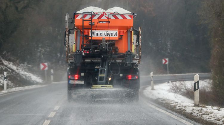 Der Winterdienst ist im Dauereinsatz.