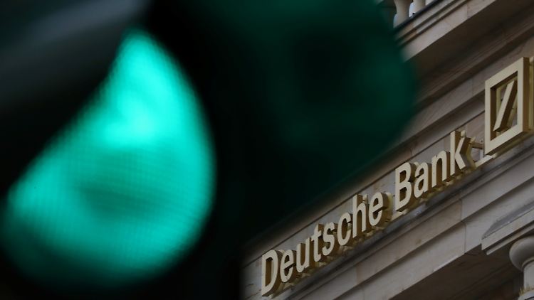 Die Deutsche Bank will grüner werden: Branchenkennern zufolge ist sie der größte Kohlefinanzier hierzulande.