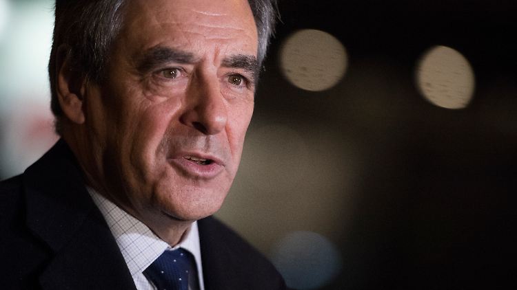Der Konservative François Fillon muss französischen Medienberichten zufolge um seine Kandidatur fürchten.