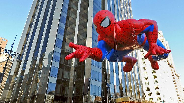 Spiderman finden Kinder toll, weil "er Netze schießen kann und andere rettet".