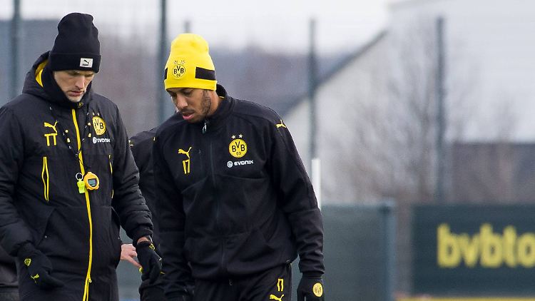 Schwarzgelbes Krisengespräch? Trainer Thomas Tuchel und der offenbar abwanderungswillige Stürmer Pierre-Emerick Aubameyang auf dem Trainingsplatz des BVB.