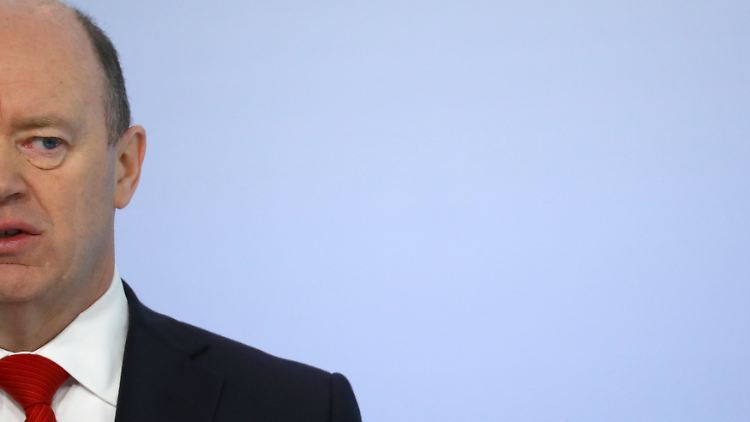 John Cryan: "Mr. Grumpy" muss zehn Prozent weniger Einnahmen vermelden.