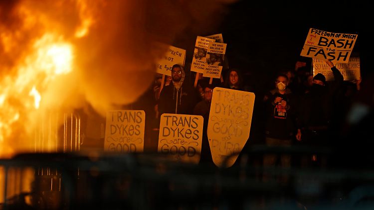 Bei den gewaltsamen Protesten in Berkeley flogen auch Molotow-Cocktails.