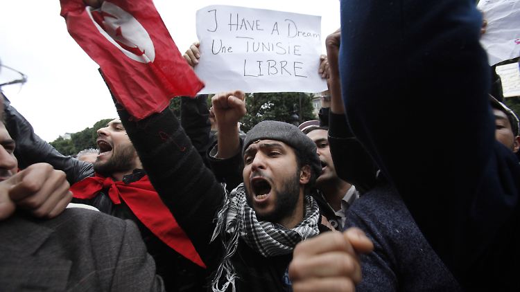 Als "Mutterland des Arabischen Frühlings" hat Tunesien den Wandel hin zu einer parlamentarischen Demokratie geschafft.