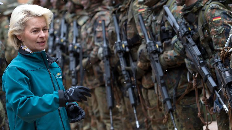 Von der Leyen (hier 2016) diagnostiziert strukturelle Probleme bei der Bundeswehr.
