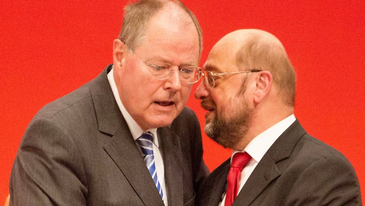Kanzlerkandidaten unter sich: Steinbrück und Schulz.