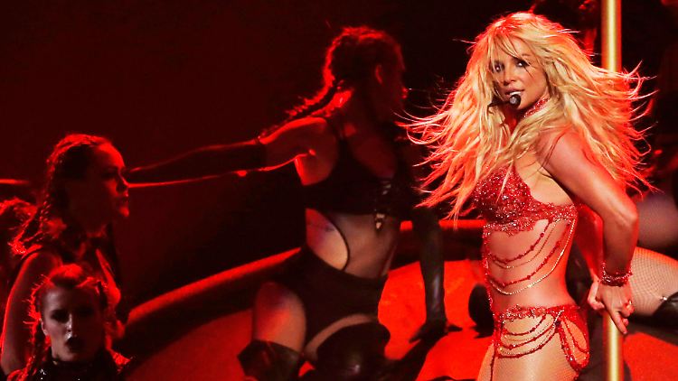 Auf der Bühne passiert ihr gern mal ein Malheur: Britney Spears.