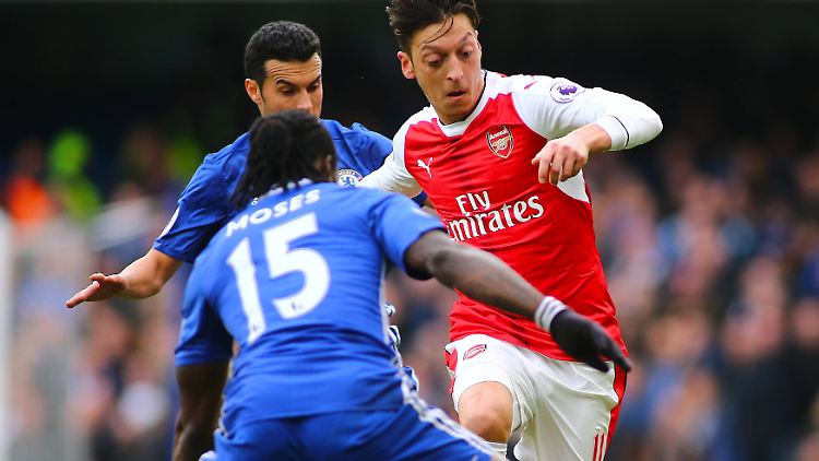 Bemüht ist Mesut Özil - aber leider auch nicht wirklich effizient.
