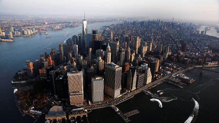 Blick auf die Südspitze Manhattans: An der Wall Street sitzen die einflussreichsten Geldhäuser der USA.