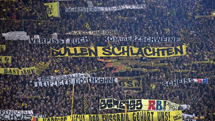 Laut Polizei machte die aggressive Stimmung auch vor Familien und Kindern unter den RB-Fans nicht halt.