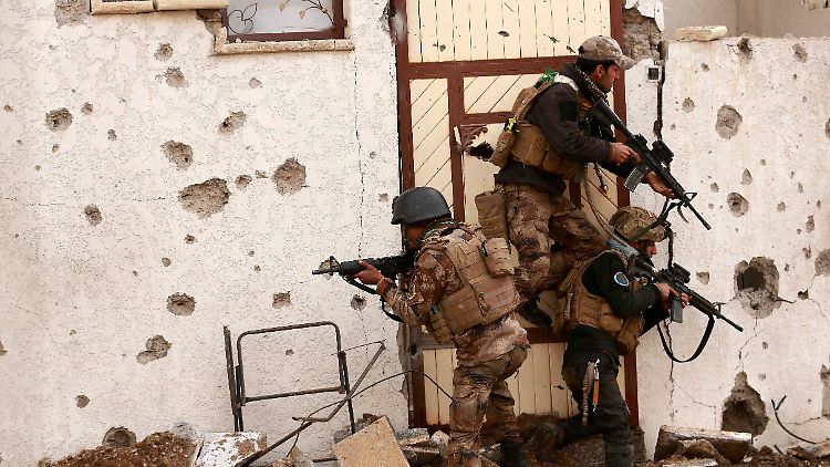 "Örtliche Sicherheitskräfte" bezeichnet Stotenberg als die "beste Waffe" im Anti-Terrorkampf: Die Nato unterstützt die von den USA geführte Ausbildung irakischer Soldaten zusätzlich mit einem neuen Programm.