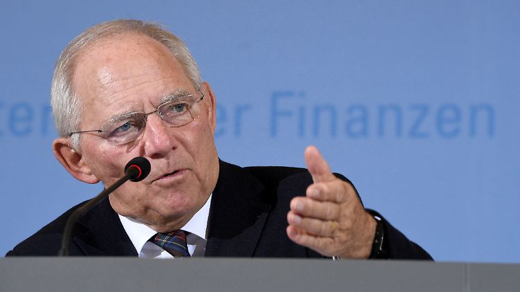 Schafft Wolfgang Schäuble es nicht, den IWF an Bord zu holen, droht ein Aufstand im Bundestag.