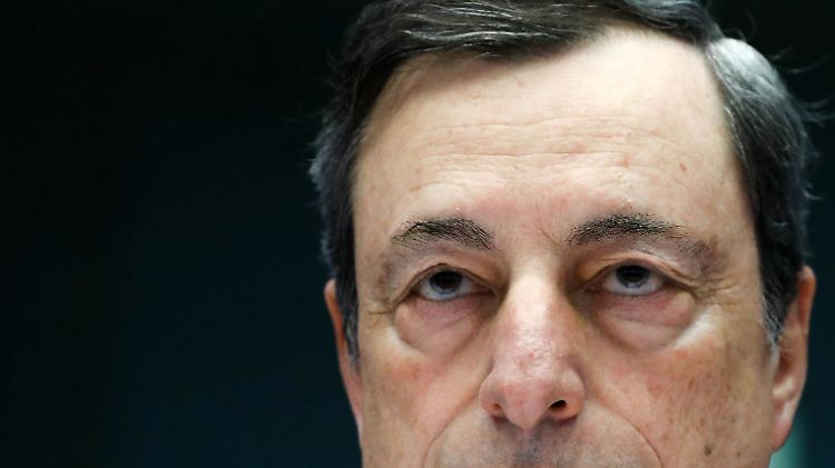 Draghi sieht die Inflation noch nicht auf Kurs.