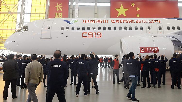 Bereits im November 2015 wurde das erste Flugzeug vom Typ C919 vorgestellt.