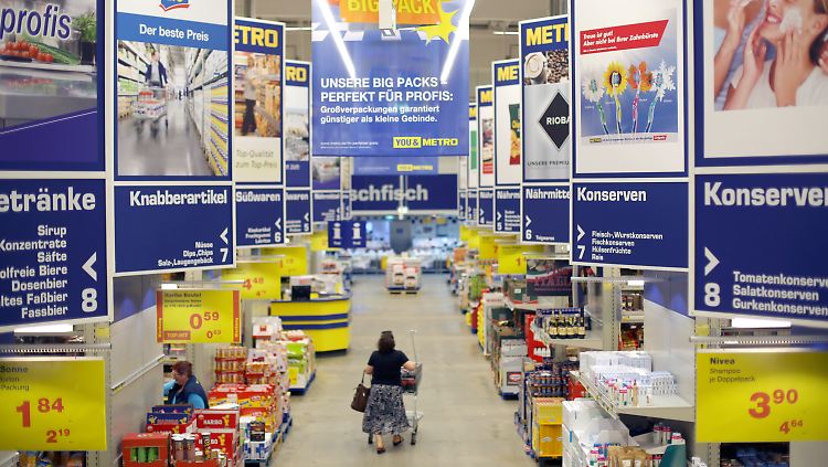 Das Lebensmittelgeschäft mit den Metro-Märkten soll weiter unter dem bisherigen Namen firmieren.