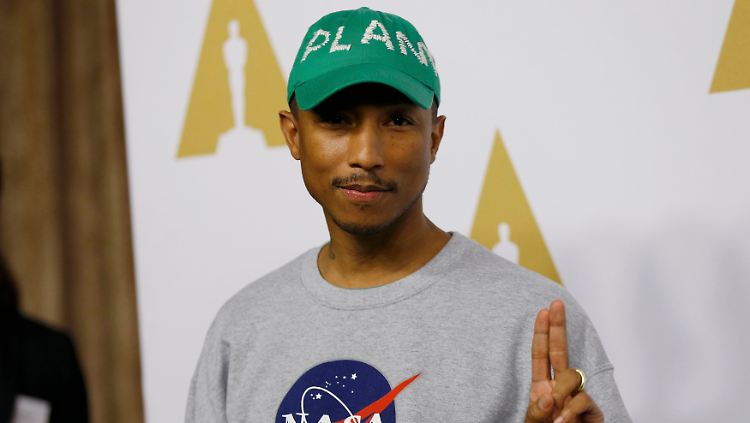 Pharrell Williams nahm das mit dem Dresscode mal nicht ganz so genau.