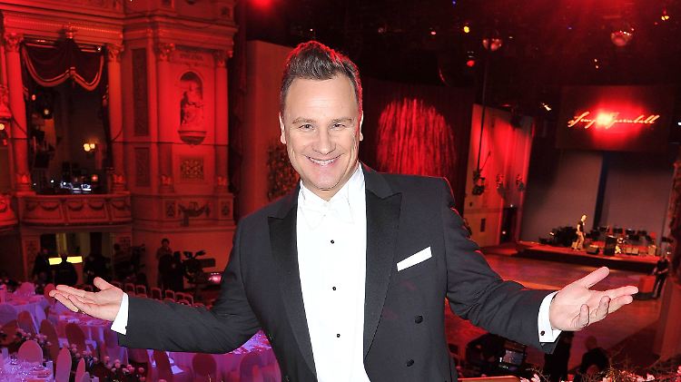 Guido Maria Kretschmer - hier beim Semper Opernball - kleidet demnächst vielleicht die Bahn.