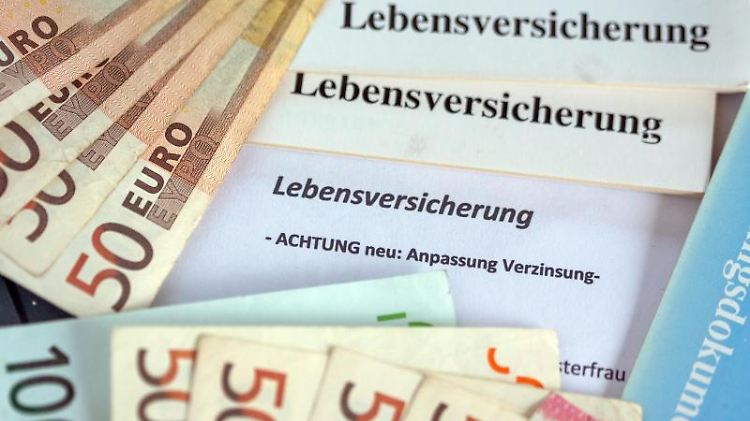Lebensversicherungen dürfen Beteiligung an Bewertungsreserven kürzen. 