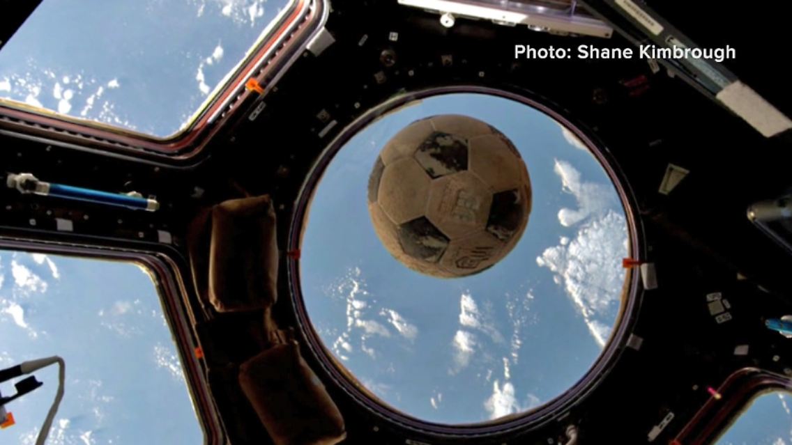 Fussball-ISS.jpg
