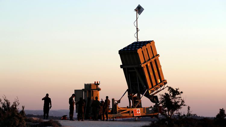 Hightech-Schutzschirm gegen anfliegende Raketen: Eine Einheit des Abwehrsystems "Iron Dome" (Archivbild).