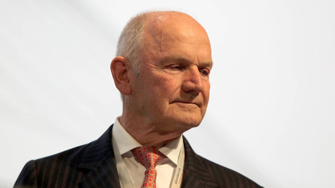Ferdinand Piech, Aufsichtsratsvorsitzender VW Volkswagen Hauptversammlung 2011 Ferdinand Piech Chairman of the Supervisory Board VW Volkswagen Annual General Meeting 2011