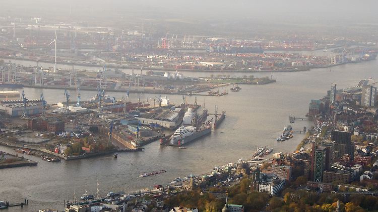 Containerterminals im Hamburger Hafen.