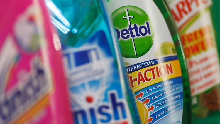 Zum Portfolio von Reckitt Benckiser gehören unter anderem viele bekannte Reinigungsmittel.