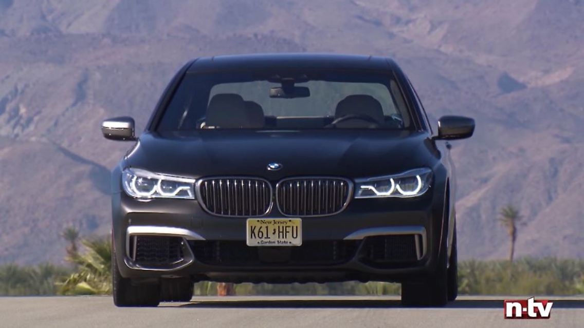 bmw7.JPG