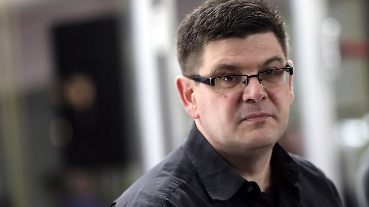 Als Andrej Holm 2005 gefragt wurde, ob er einmal für die Stasi gearbeitet habe, hat er gelogen.