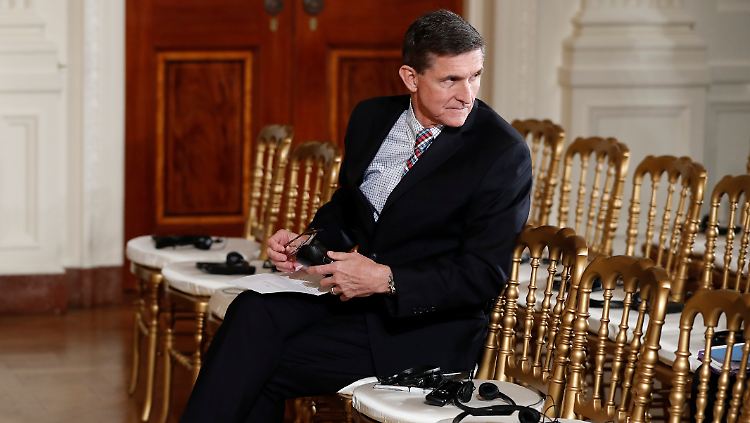 Michael Flynn soll Russlands Botschafter ein Ende der Sanktionen unter Präsident Trump in Aussicht gestellt haben.