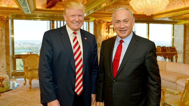 Donald Trump und Benjamin Netanjahu kennen sich nach eigenen Angaben schon seit Jahren. Im September hat Netanjahu Trump während des Wahlkampfs in New York besucht.