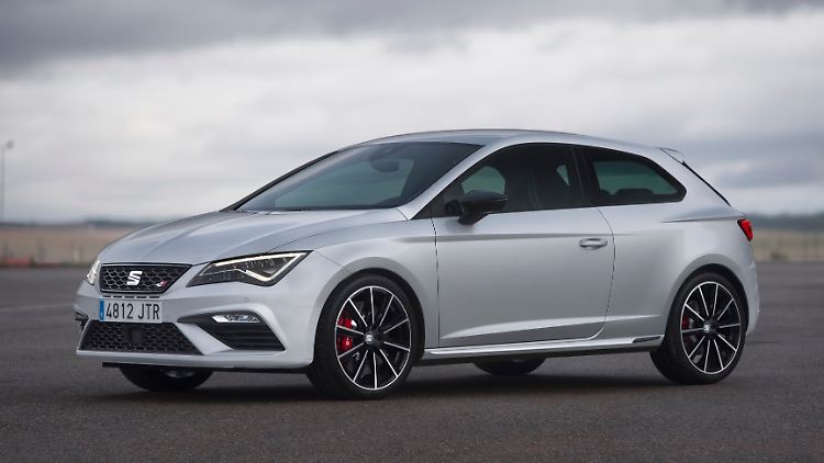 In der Front unterscheidet sich der Cupra deutlich vom normalen Leon.