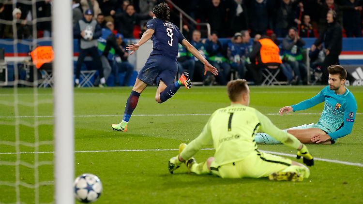 Barcelonas Keeper Marc-André ter Stegen kassierte in Paris vier Gegentore.