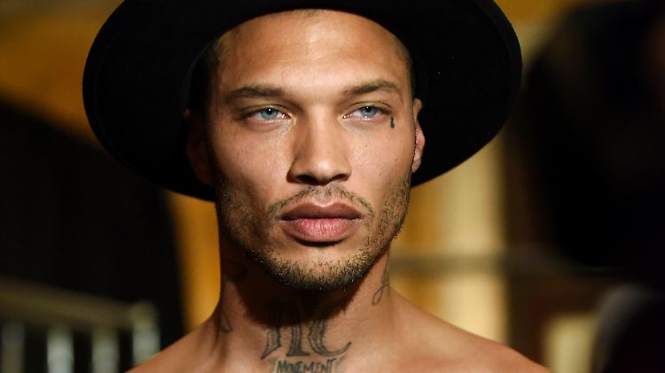 Knastträne am Auge, Pistolen auf der Brust: Jeremy Meeks