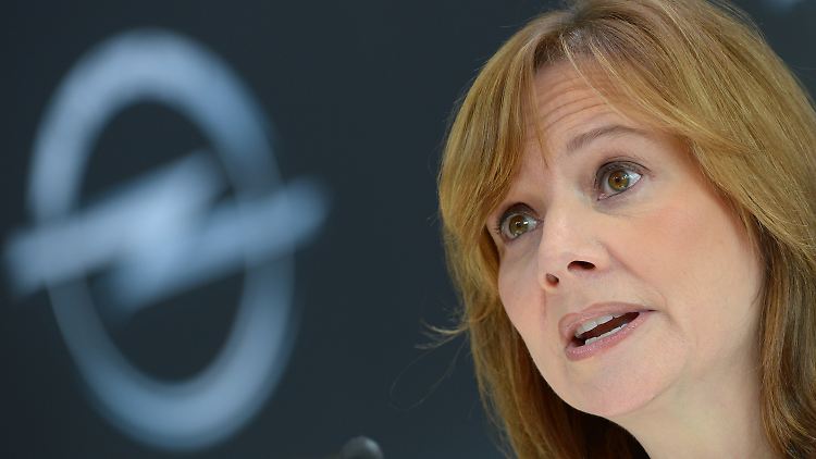 Überraschend in Rüsselsheim: Mary Barra. 