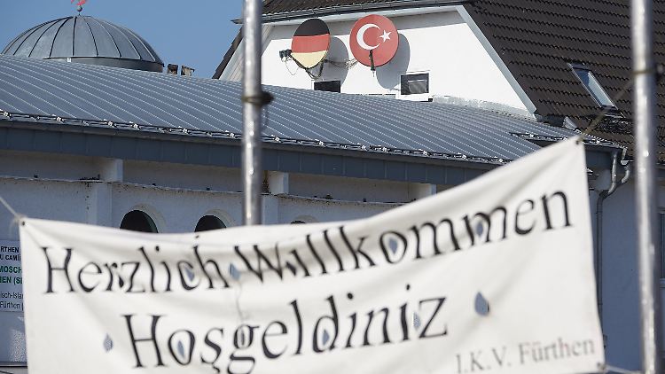 Die Ditib-Moschee in rheinland-pfälzischen Fürthen gehört zu jenen, die von den Razzien betroffen waren.