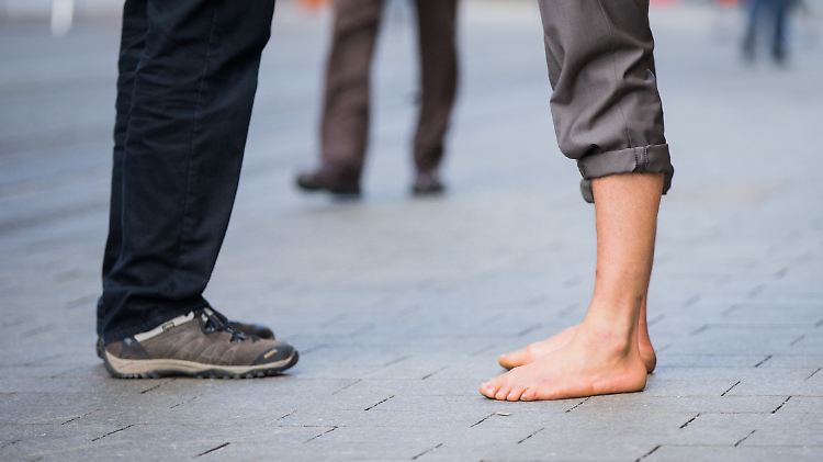 Das Benutzen des ganzen Fußes hat für den Menschen mehrere Vorteile.