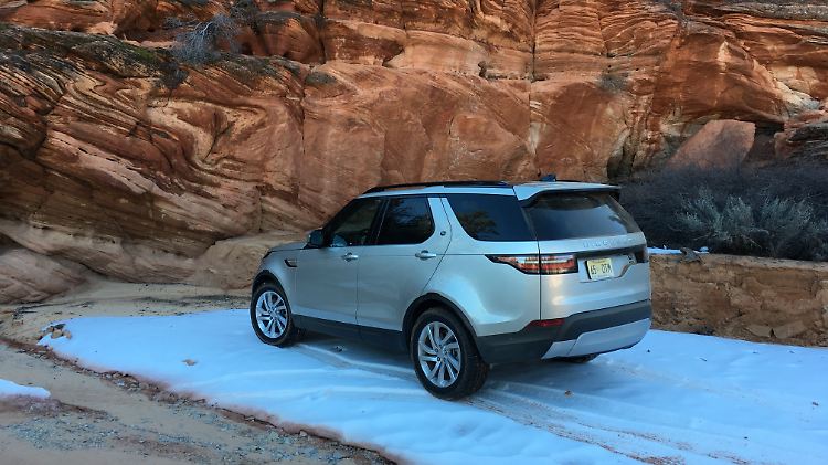 Im Ernstfall beherrscht der Land Rover Disco mehr als die Fahrt über eine Schneeplatte.