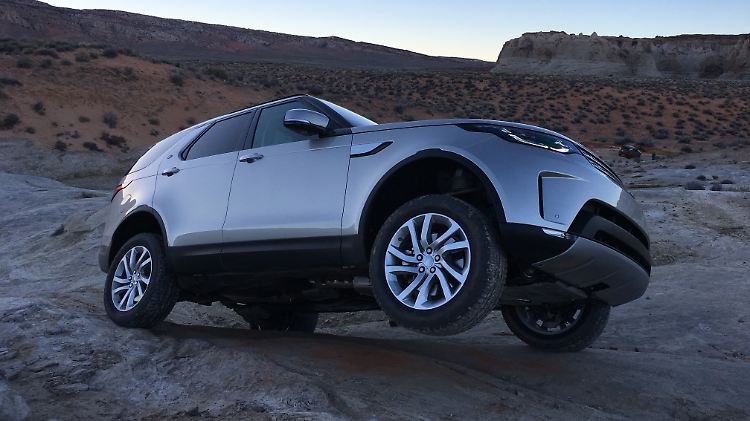 Die Geländekompetenz ist auch beim neuen Land Rover Discovery eine Kernkompetenz.