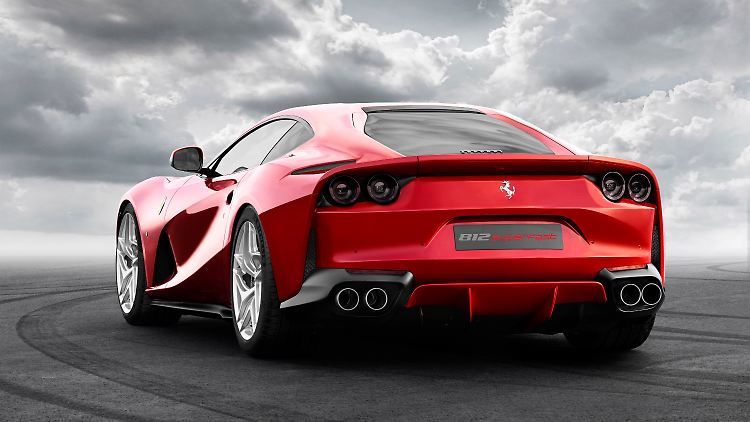 Hatte der F12 bisher nur zwei rund Heckleuchten, sind es beim 812 Superfast vier.